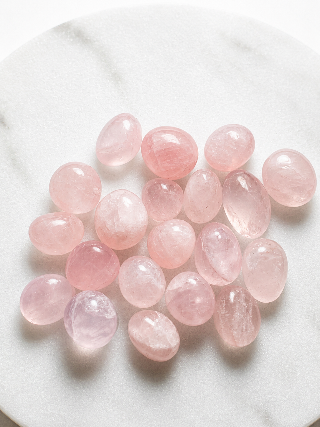 Quartzo rosa rolado pequeno – pedra do amor