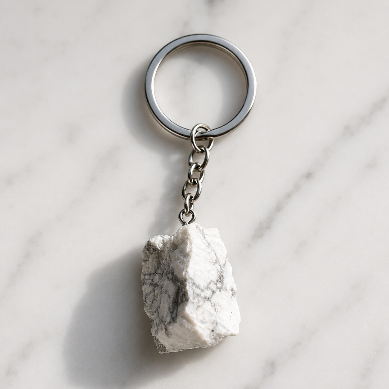 🖤 Porta-Chaves de Howlite Natural Bruta